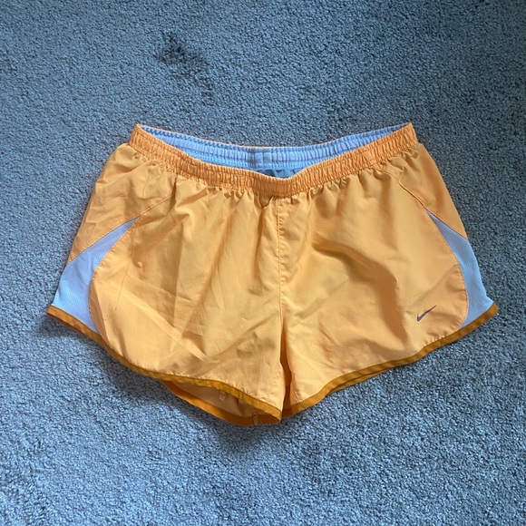 Nike shorts - size L - Picture 2 of 5